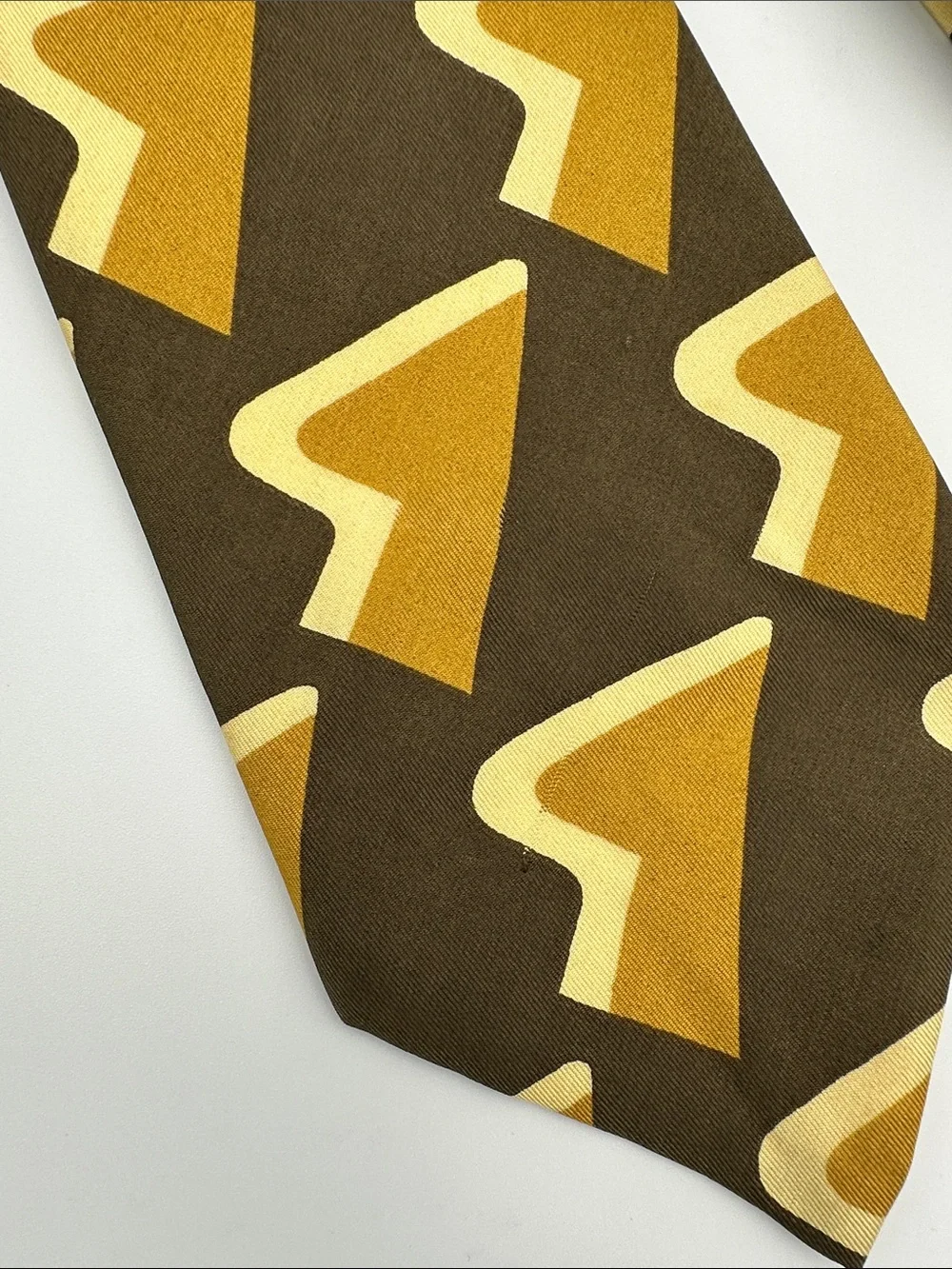 Loewe Natural Silk 70’s-80’s Vintage Tie Geometric Pattern